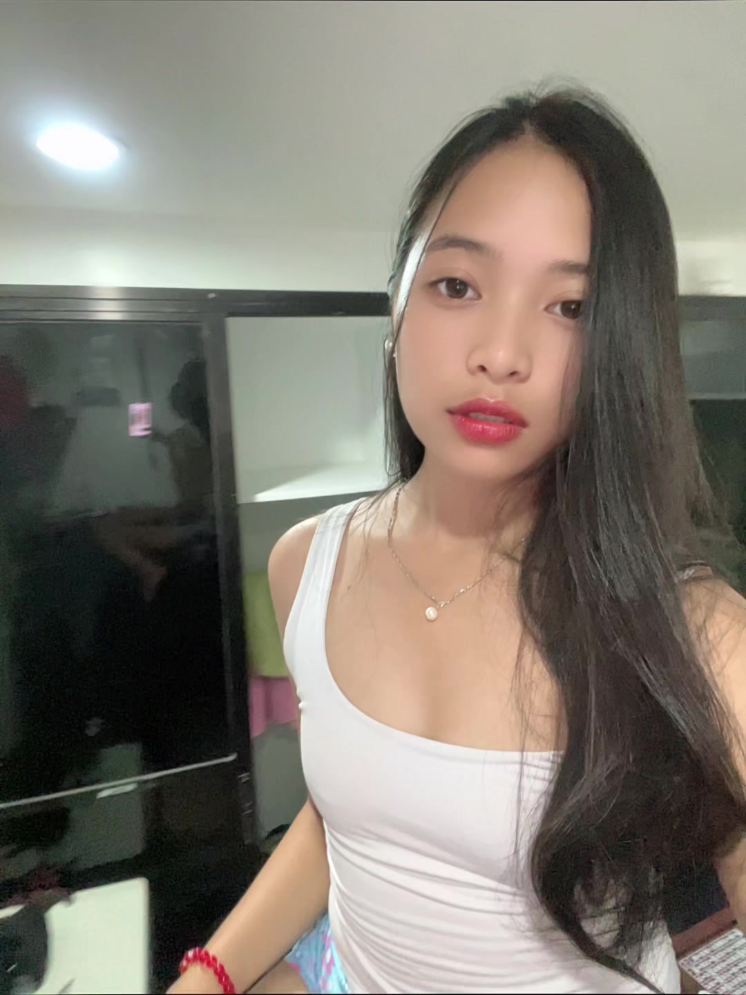 @🫦