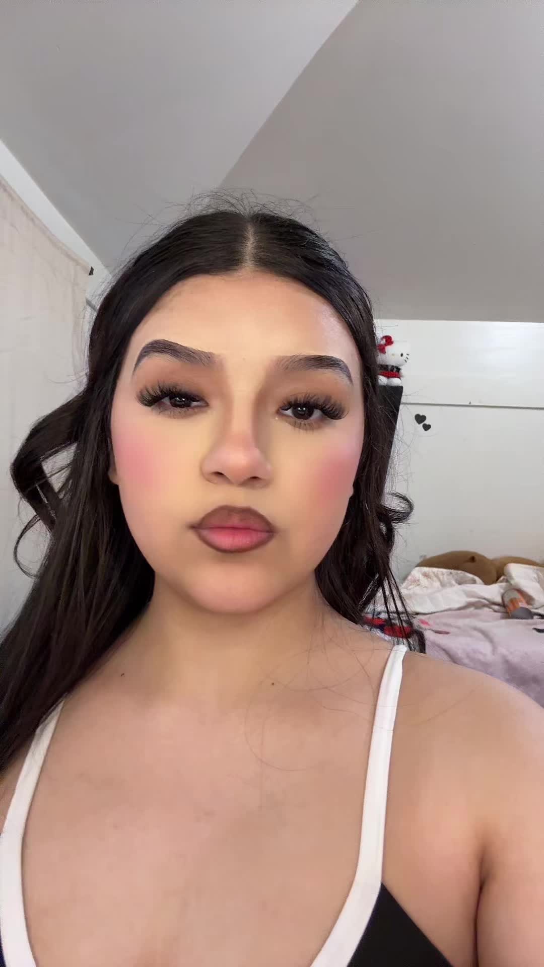 @Valeskka_.