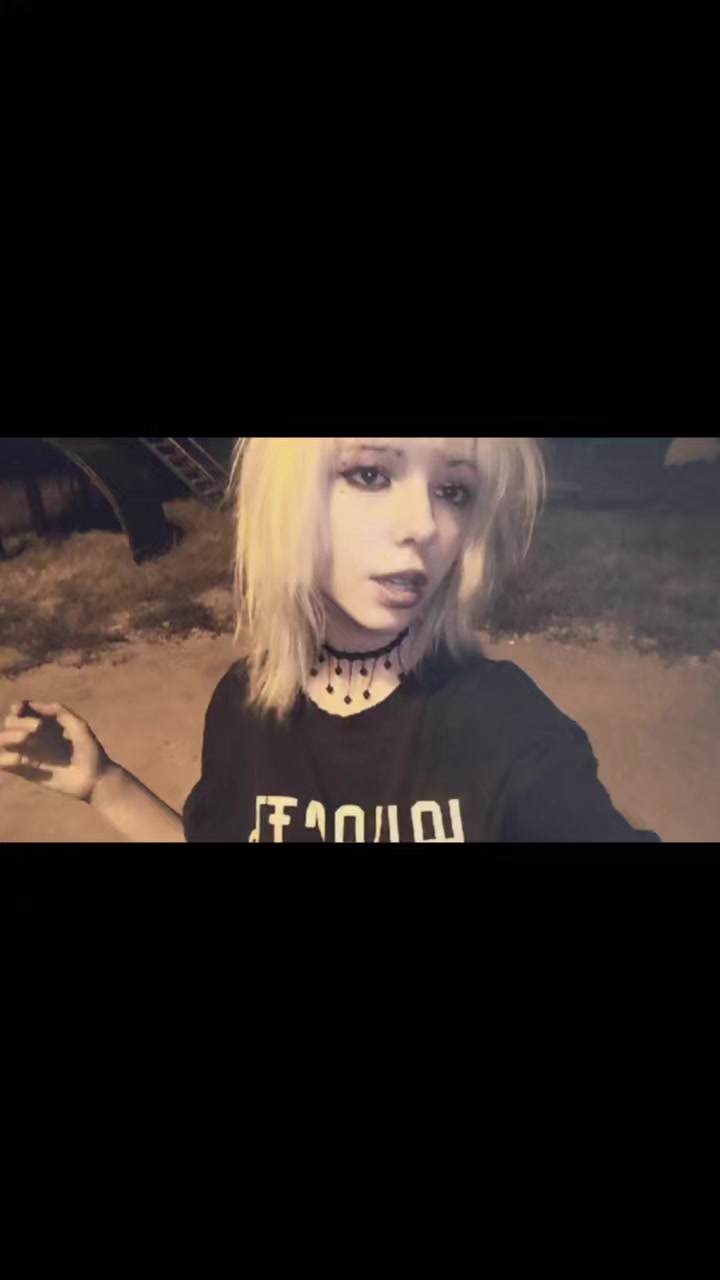 @момо дура́