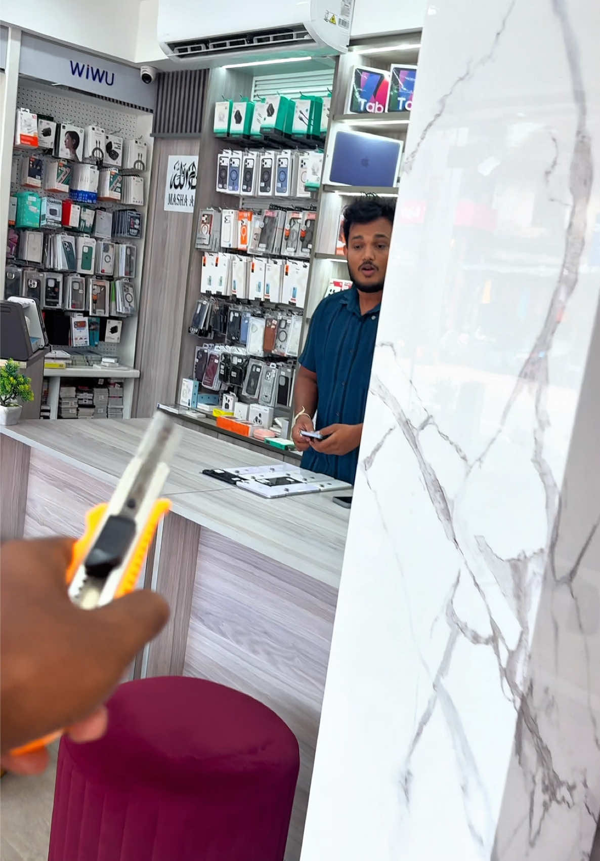 @MOBILE STORE