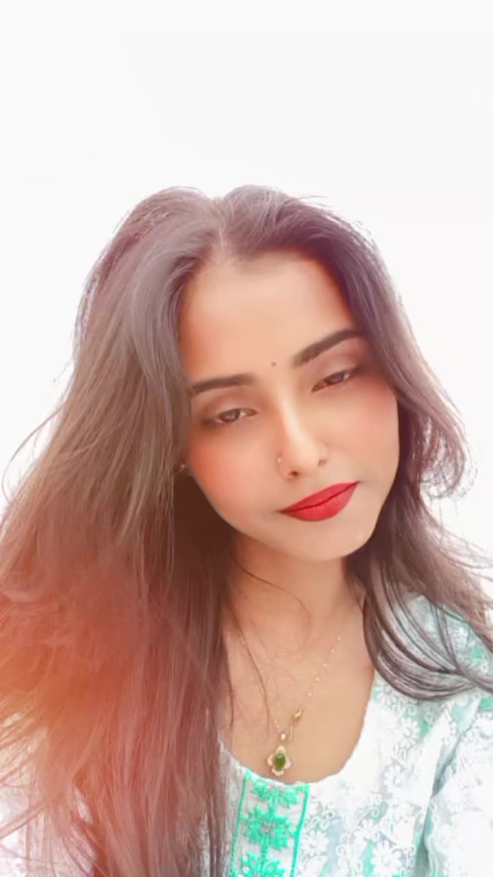 @rakhi thakur🌸🕊️