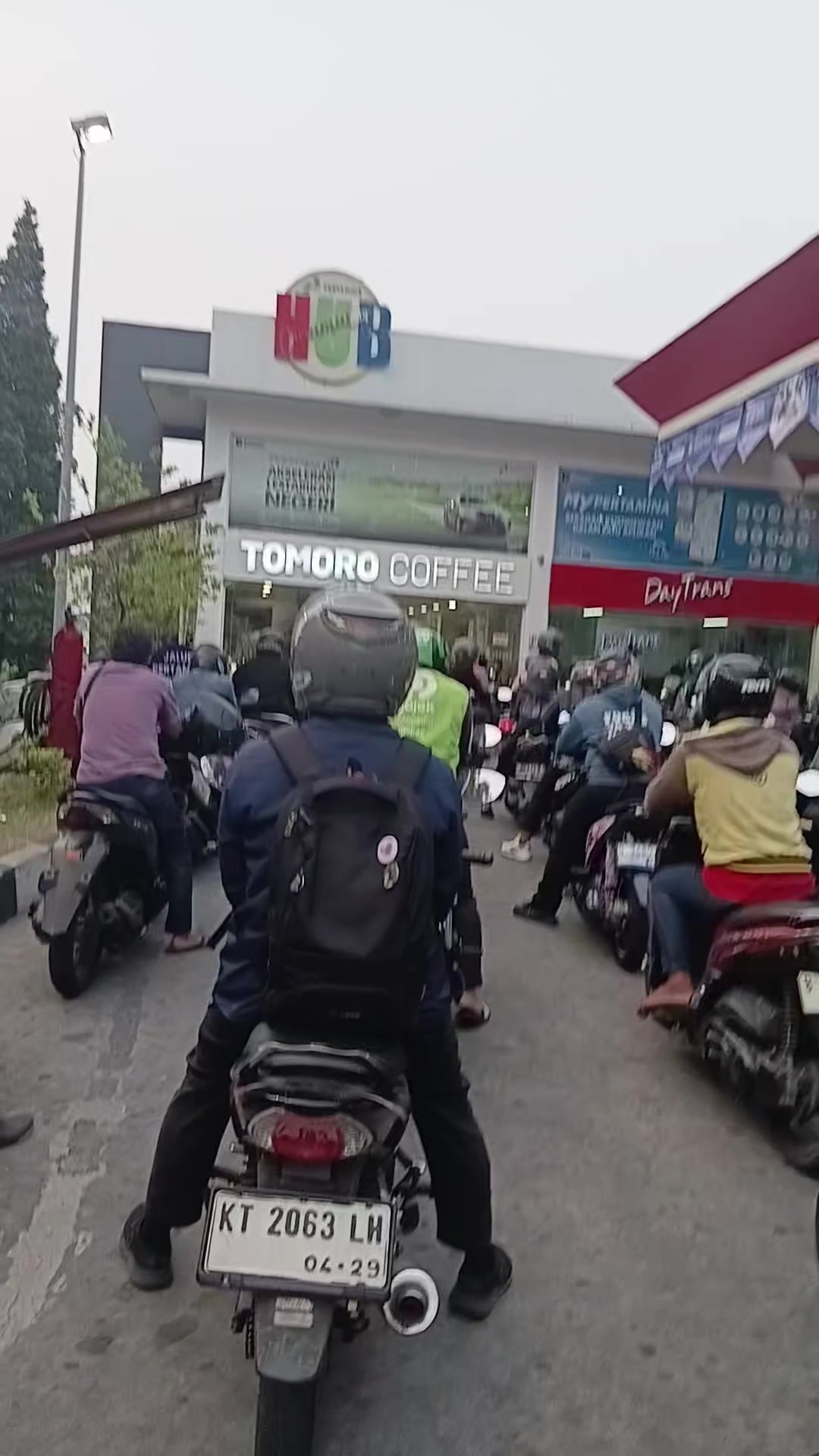 @Dari kontak anda