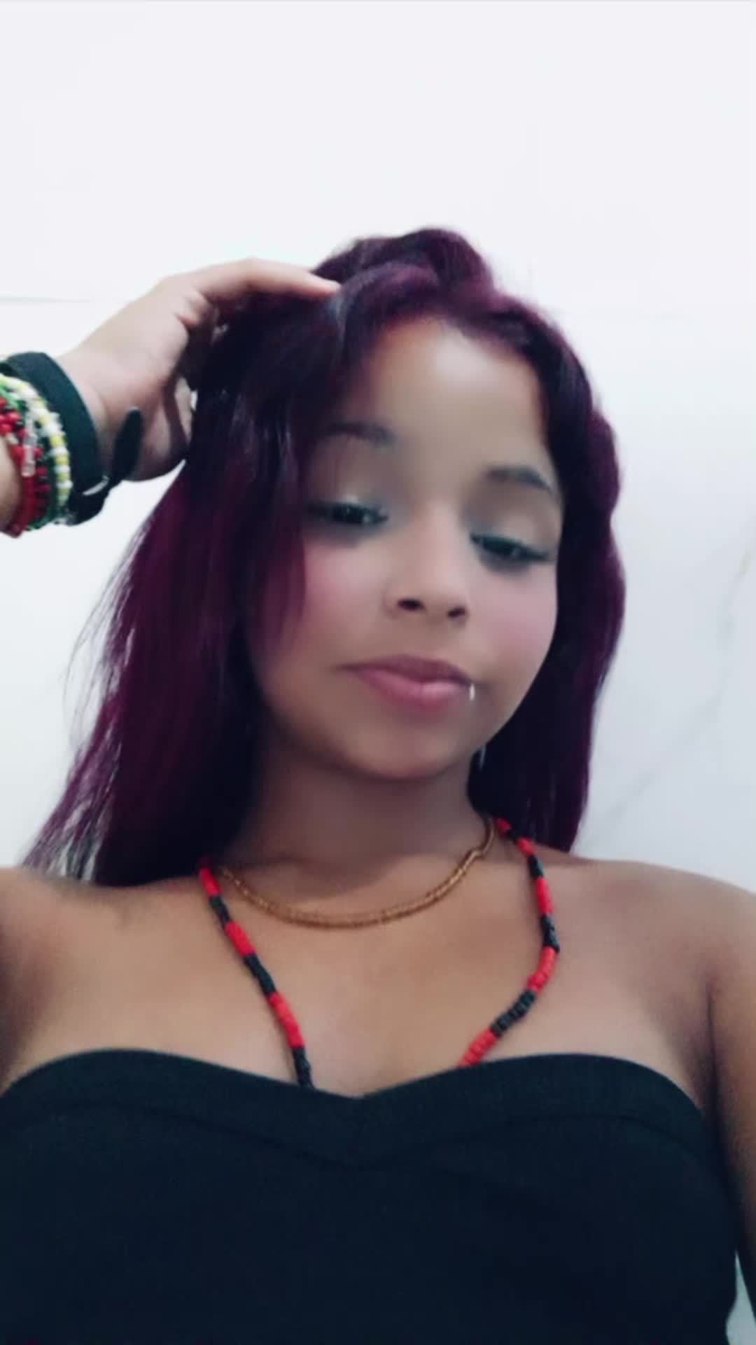 @🧛🏻&zwj;♀️