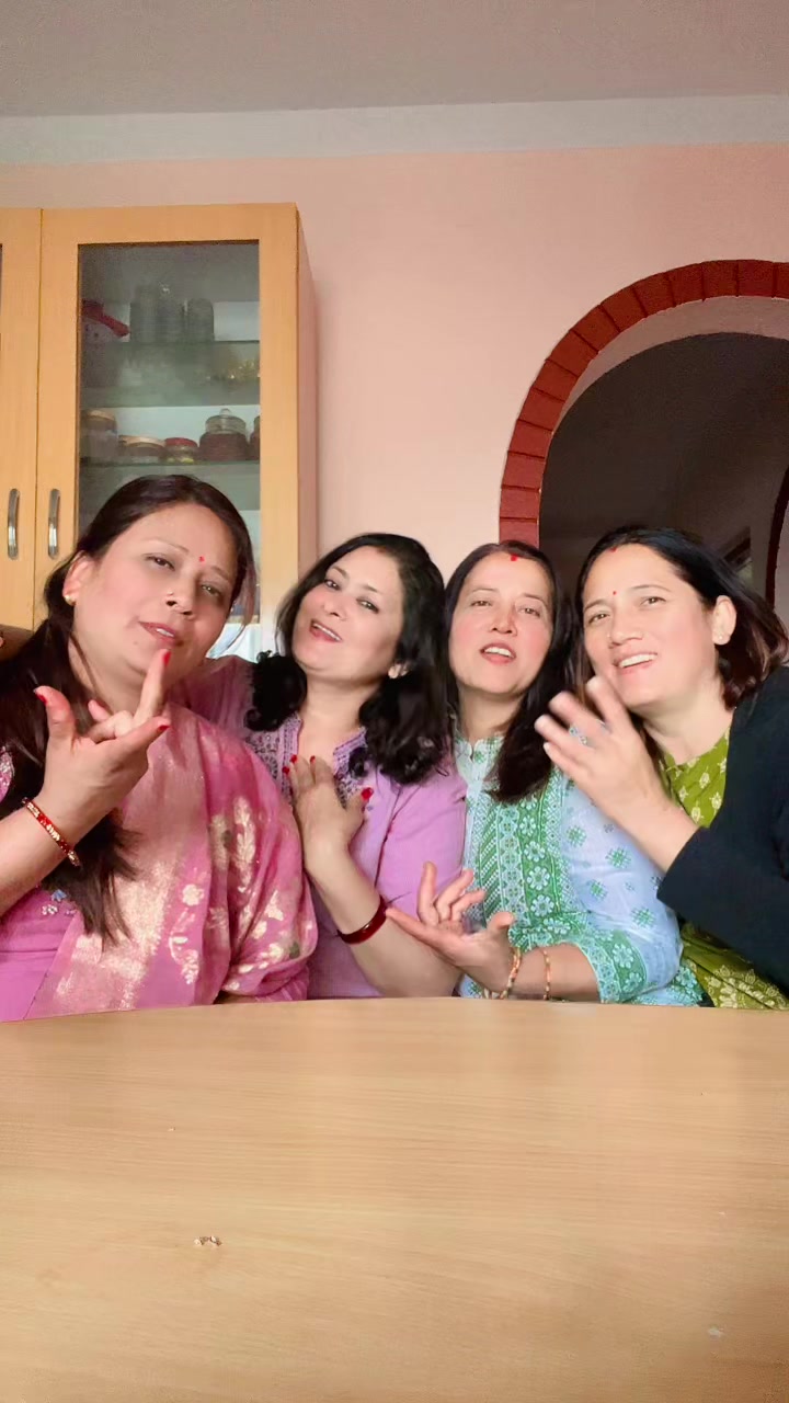 @santoshi_khadka