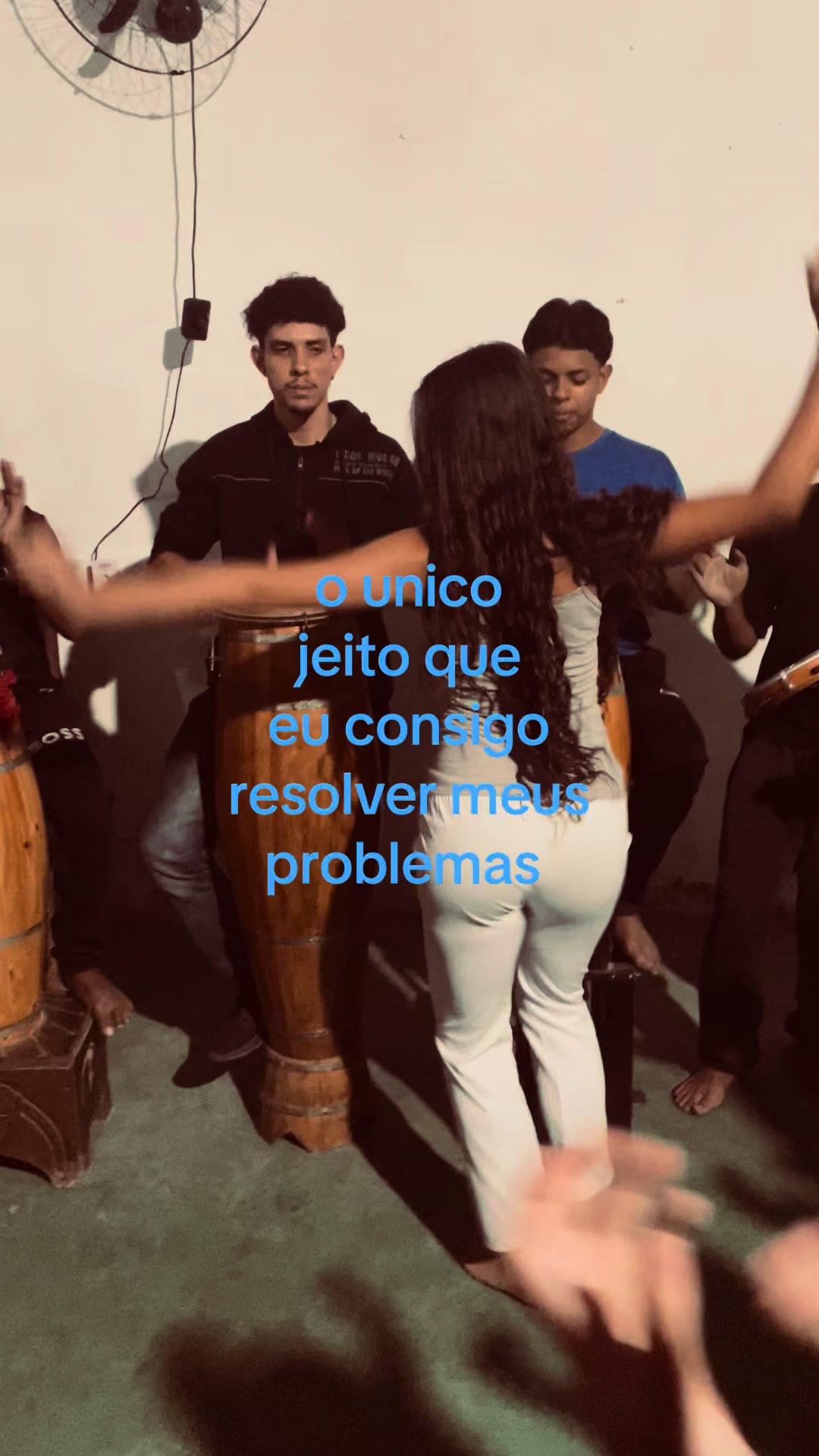 @laviniaaroux