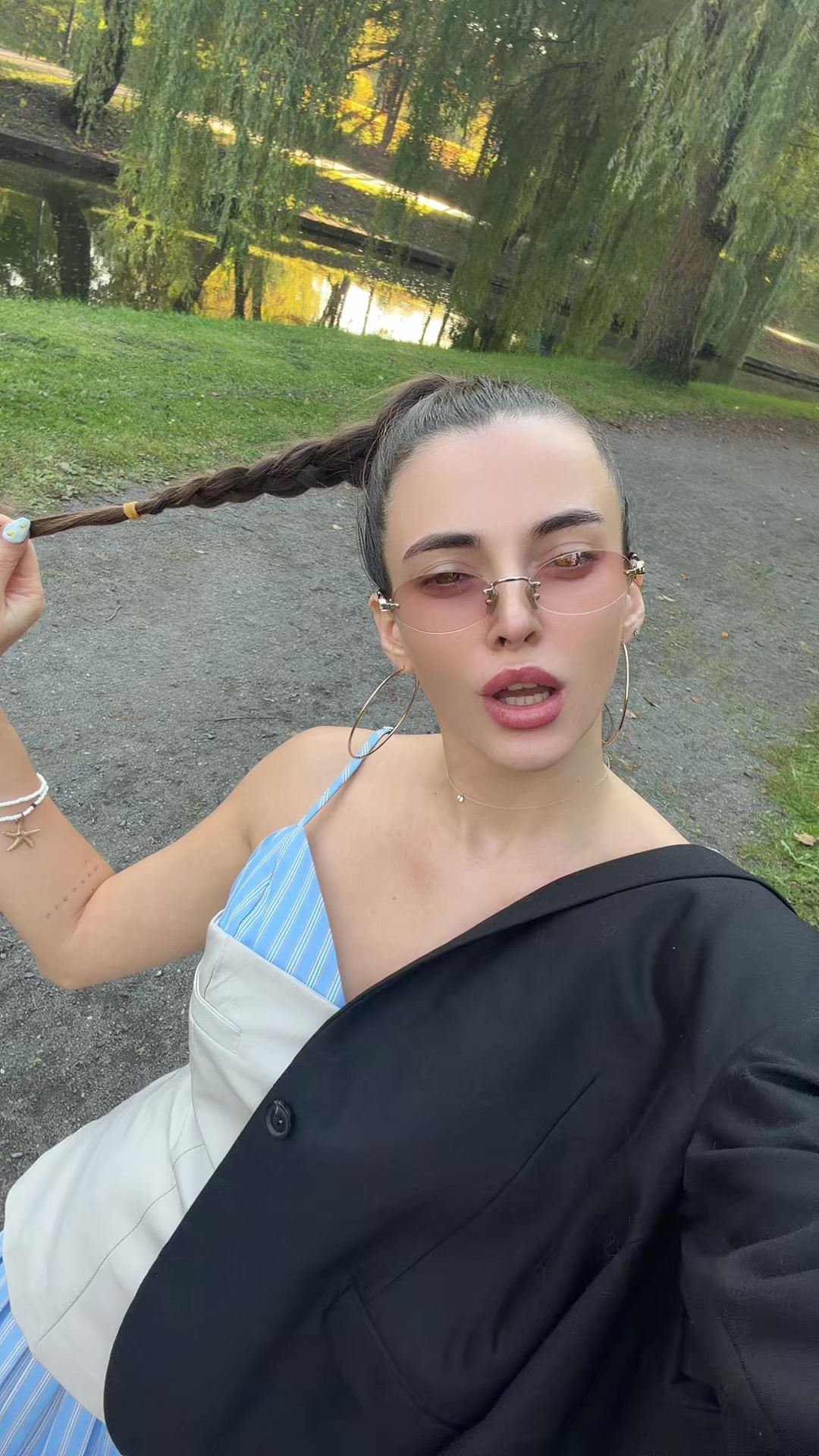 @Aptekarka911