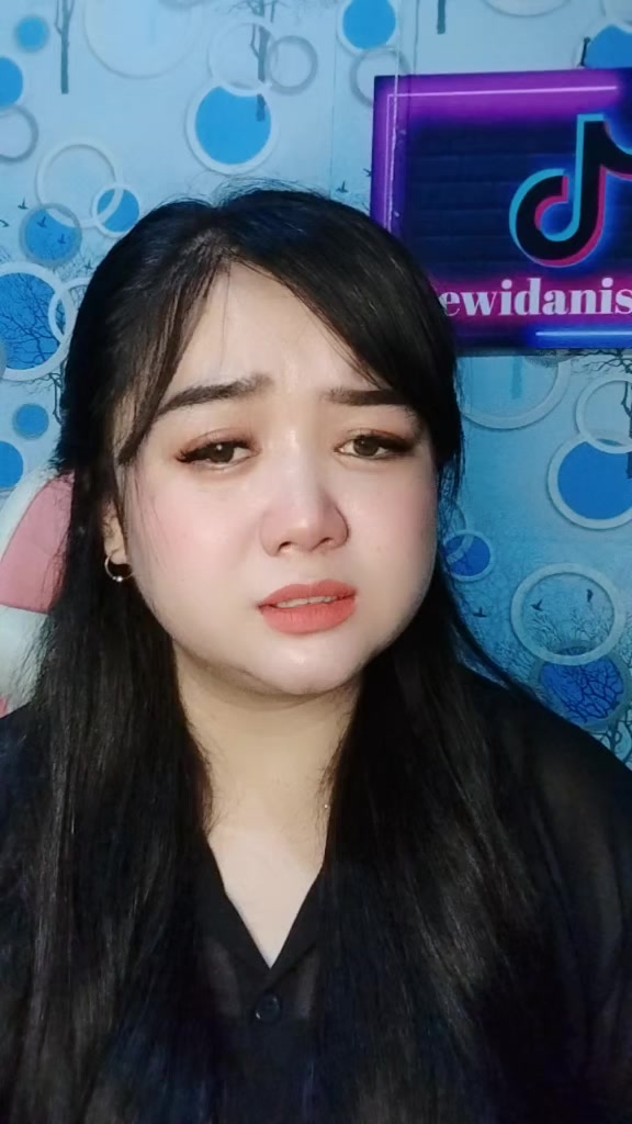 @Dewidanisha03🇮🇩
