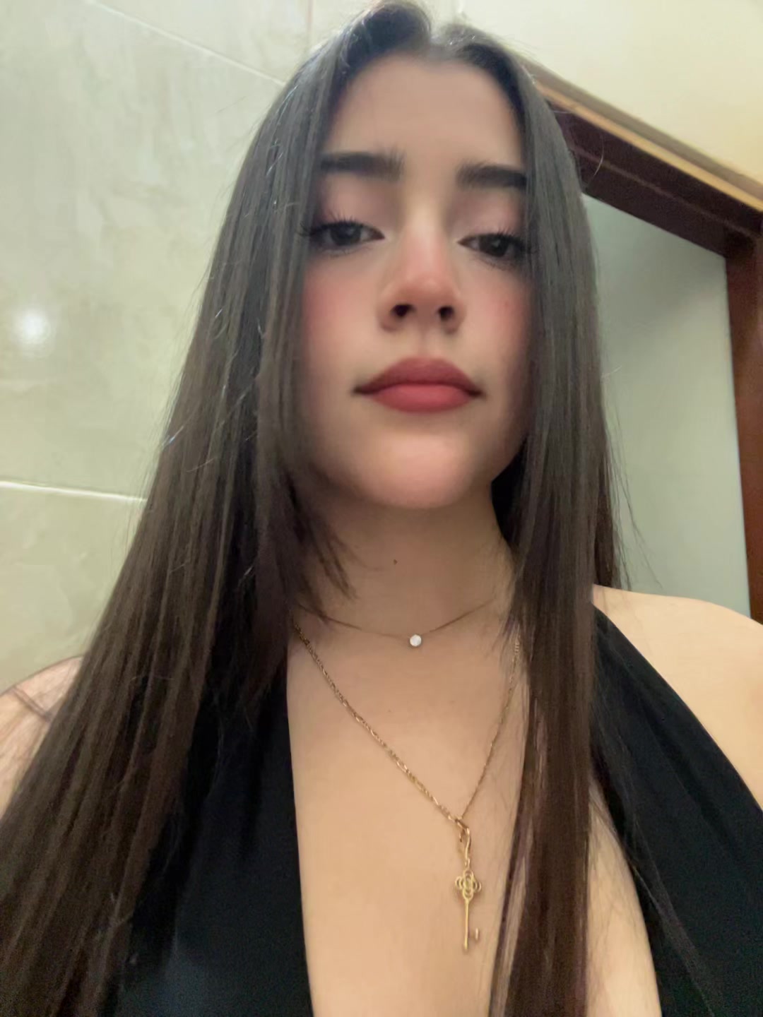 @Scarlet Olivo V🍬
