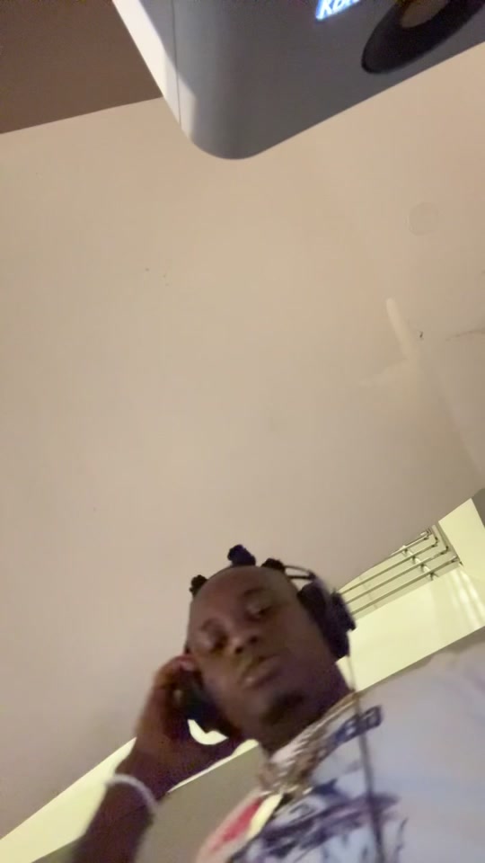 @Strikerboi08