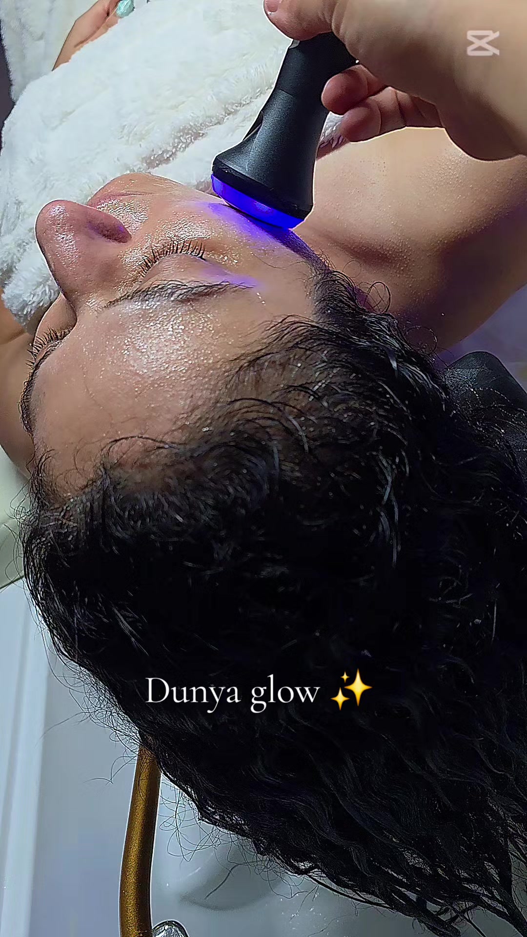 @Dunya Glow