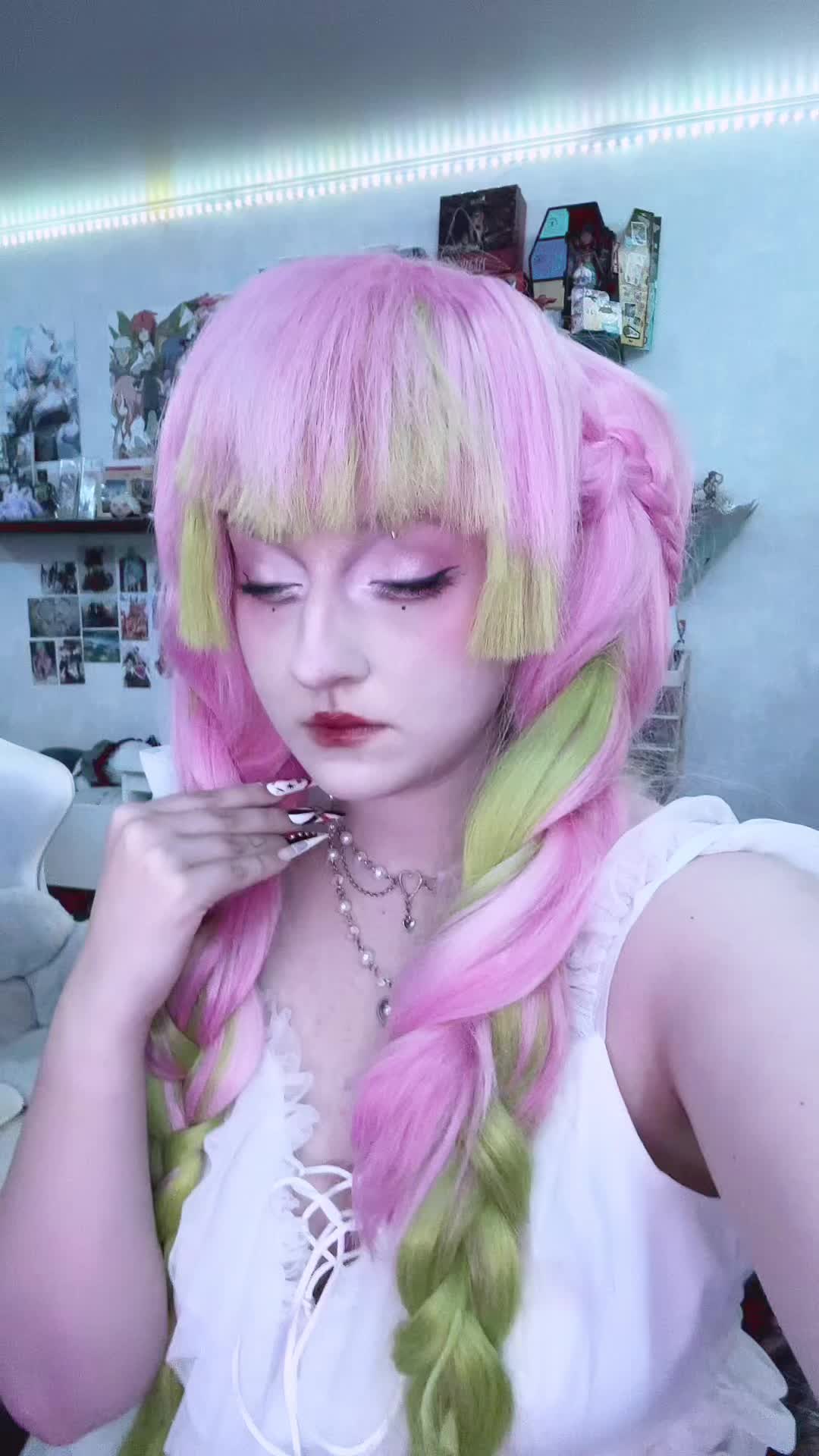 @Akane