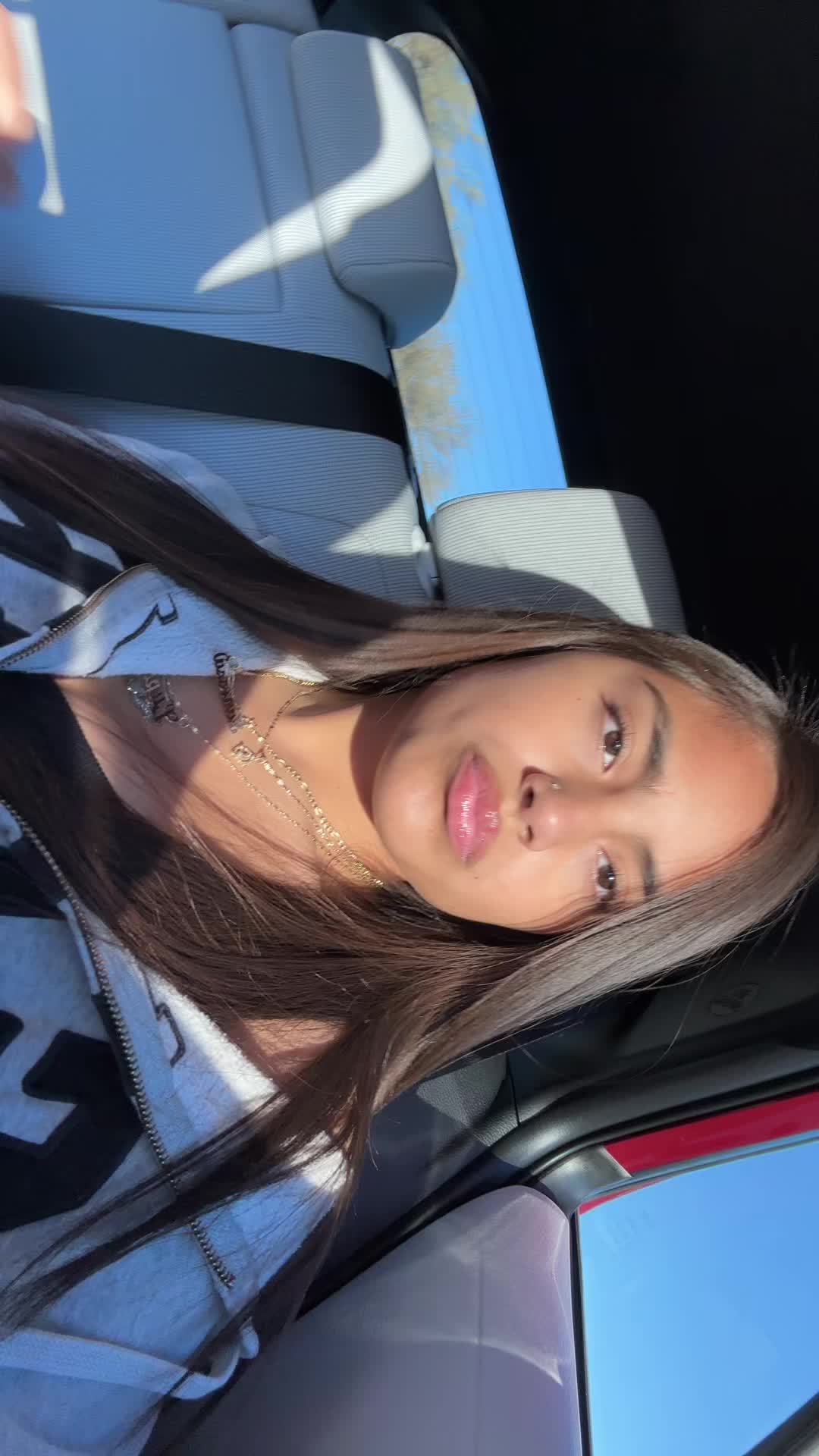 @𝒩ℯ𝓈𝓈𝒶 ꨄ