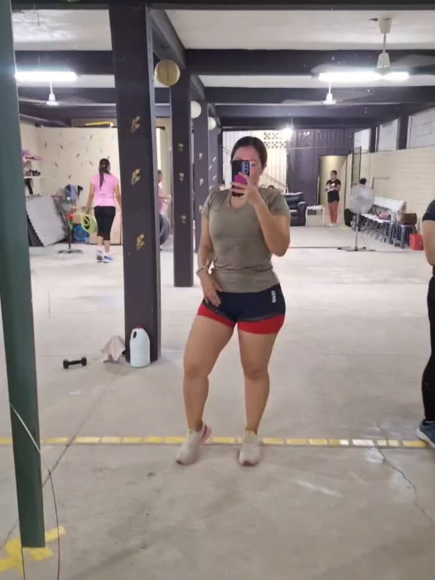 @Alejandra Gay Vlogs