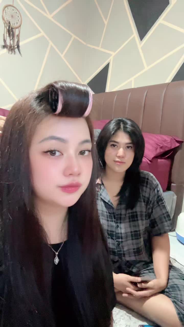 @Its.farahdiba_