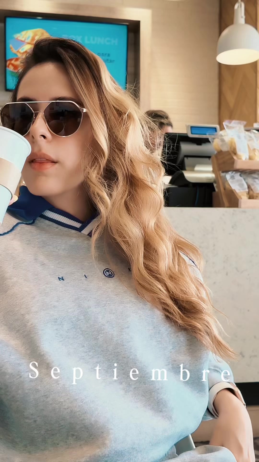@🦅⃤𝑴𝑬𝑳𝑰 🎩
