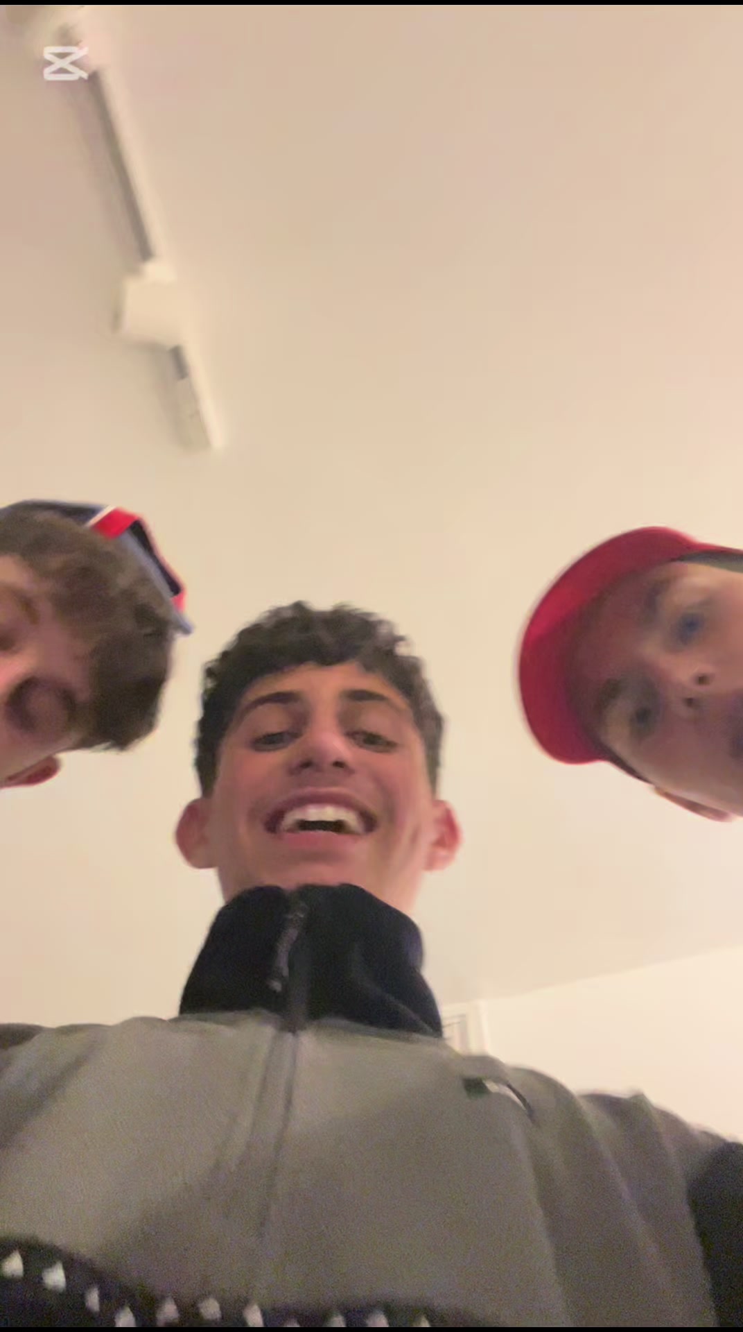 @Tzevet_aladdin