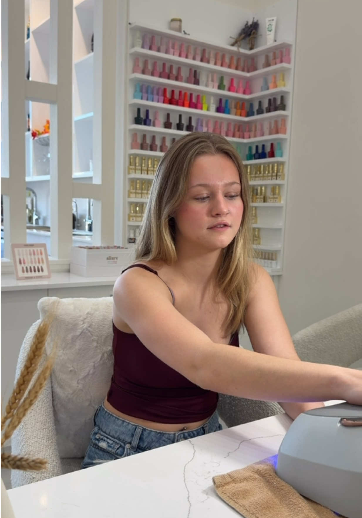 @velvet nails kw