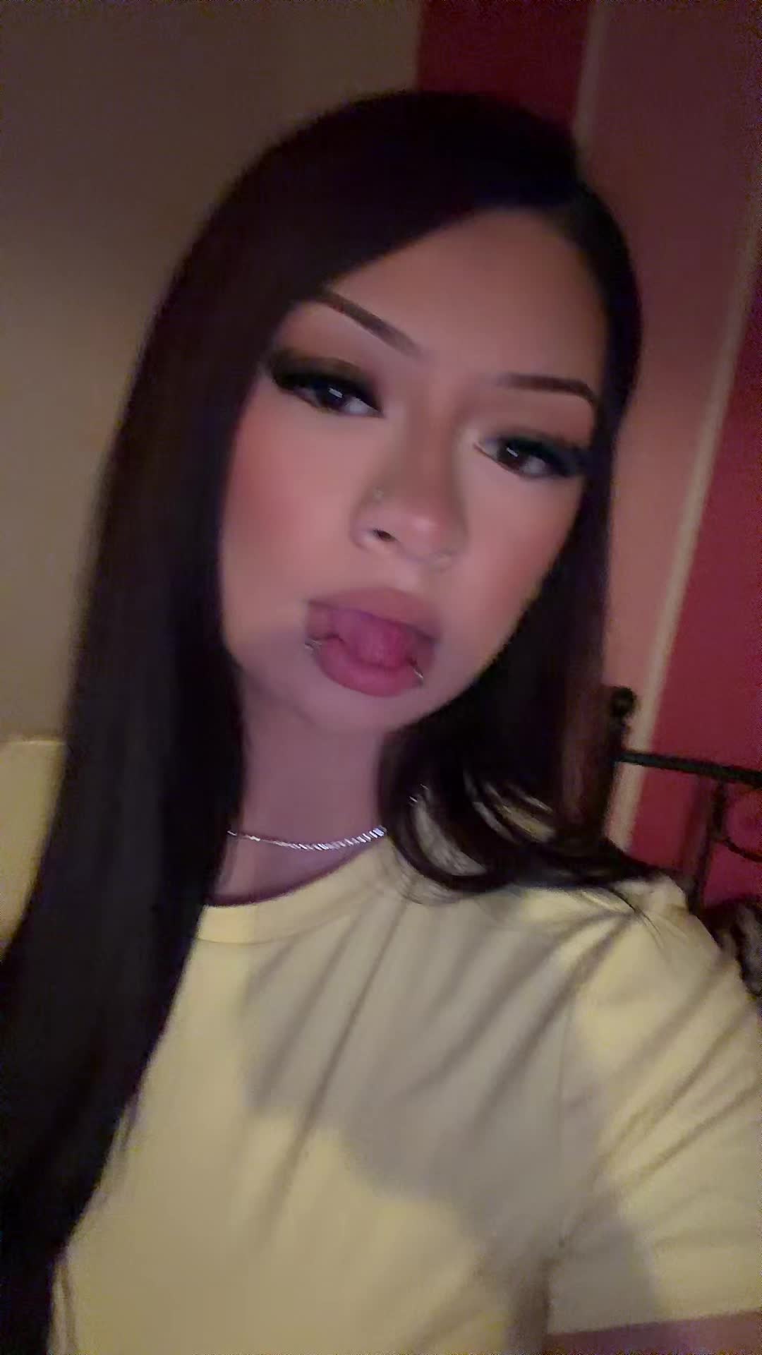 @yani ᥫ᭡