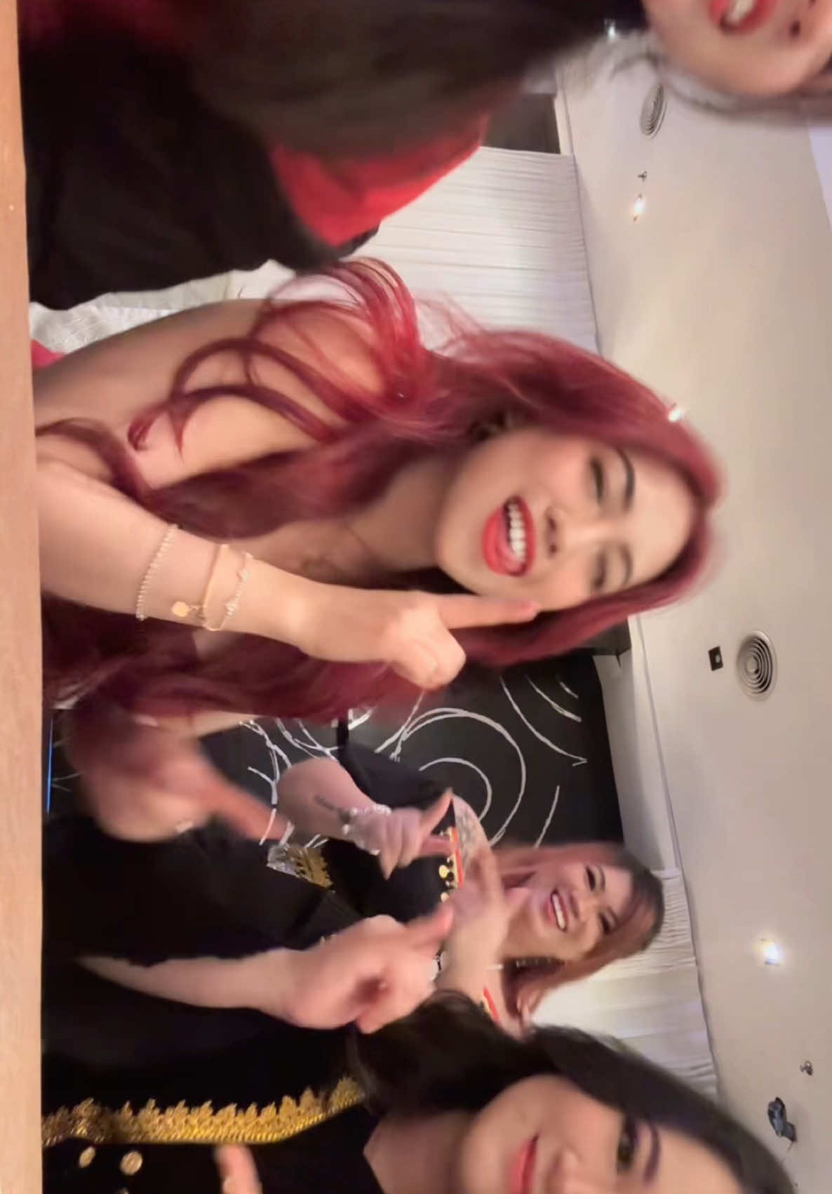 @cola_