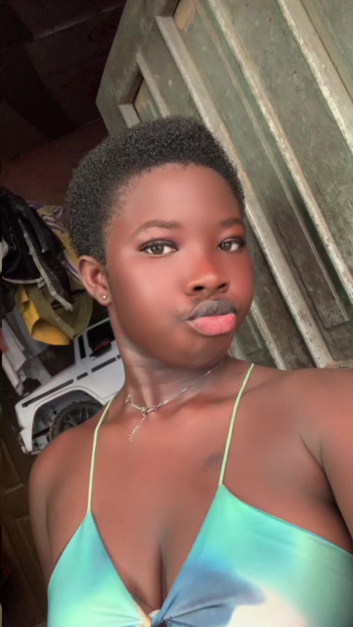 @AKUA🤴RICCHY 💕❣️