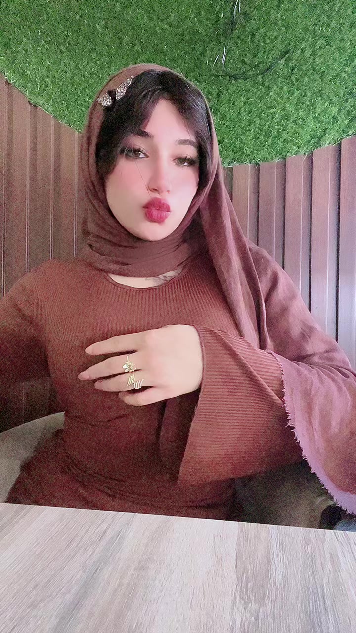 @AMiRA 🦋🌹