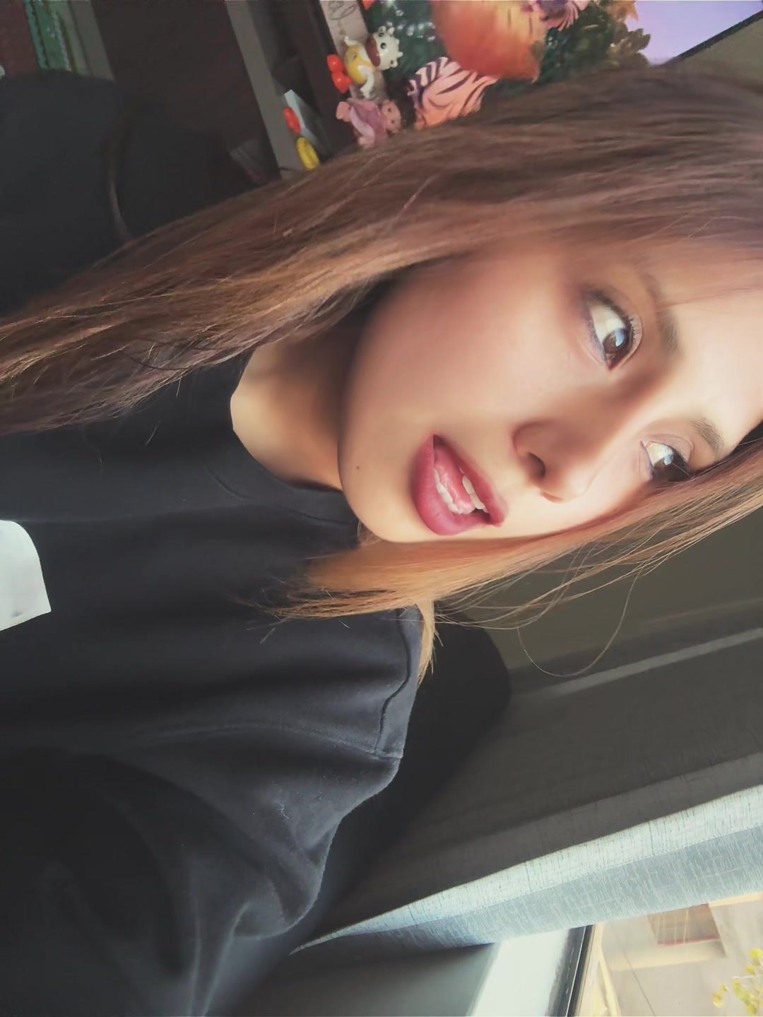 @L U C E R O 🦋
