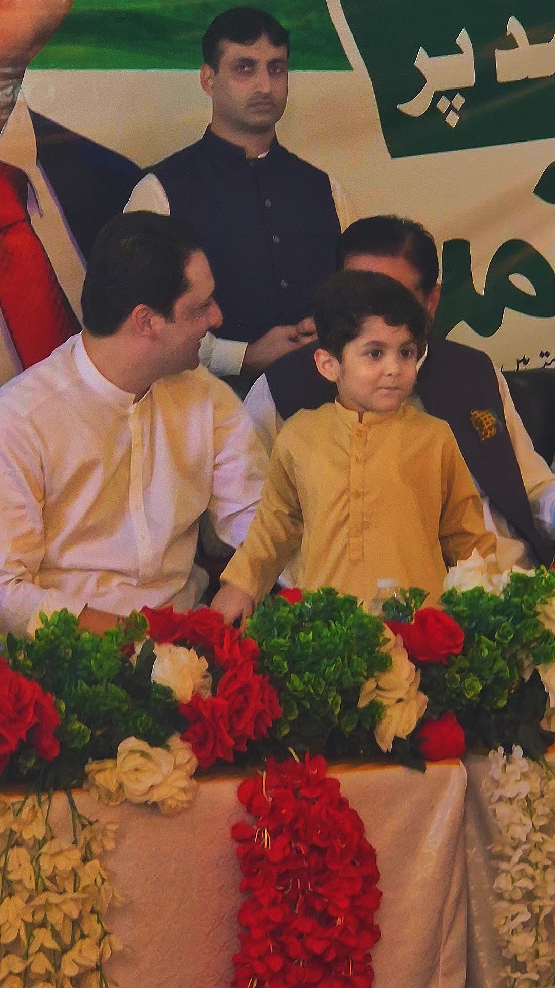 @shuJaa_Bhai