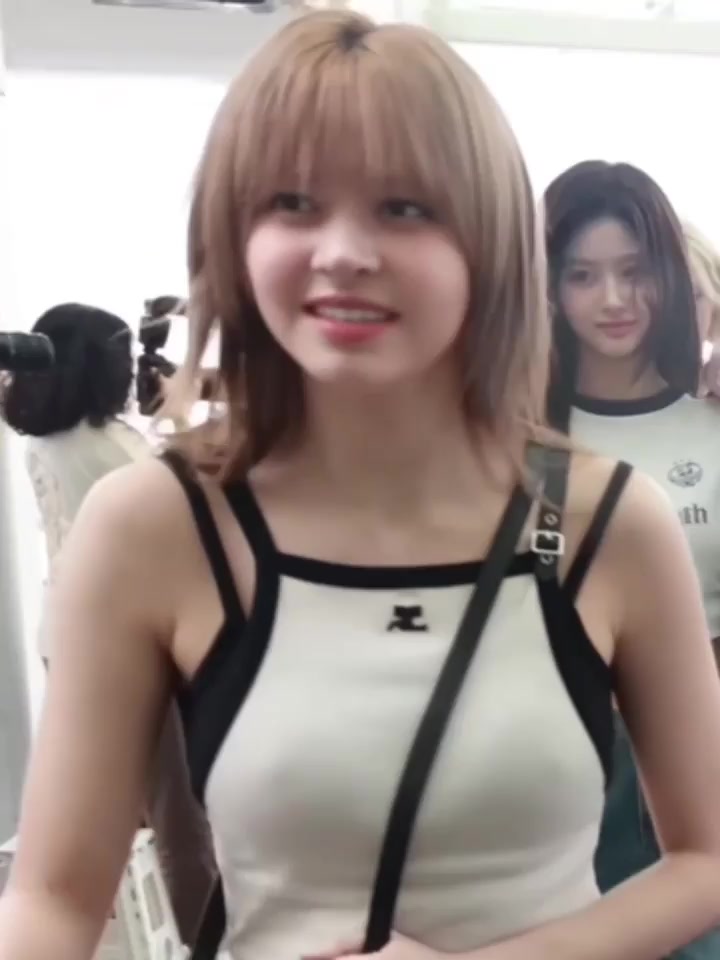 @bubujshwhs