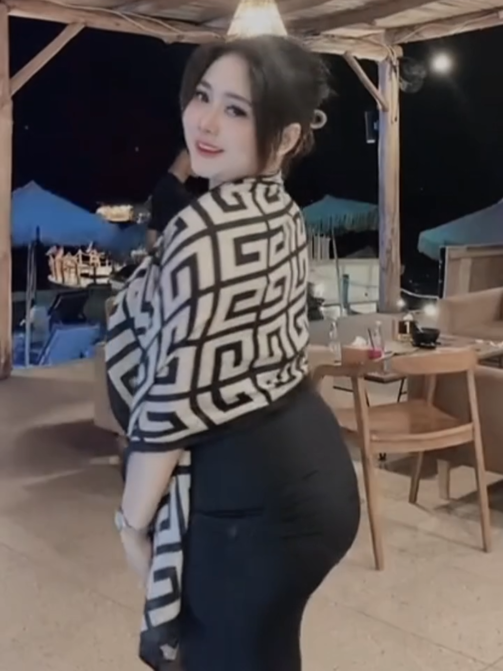 @𝗫𝗤𝗹𝗮𝗿𝗮👙