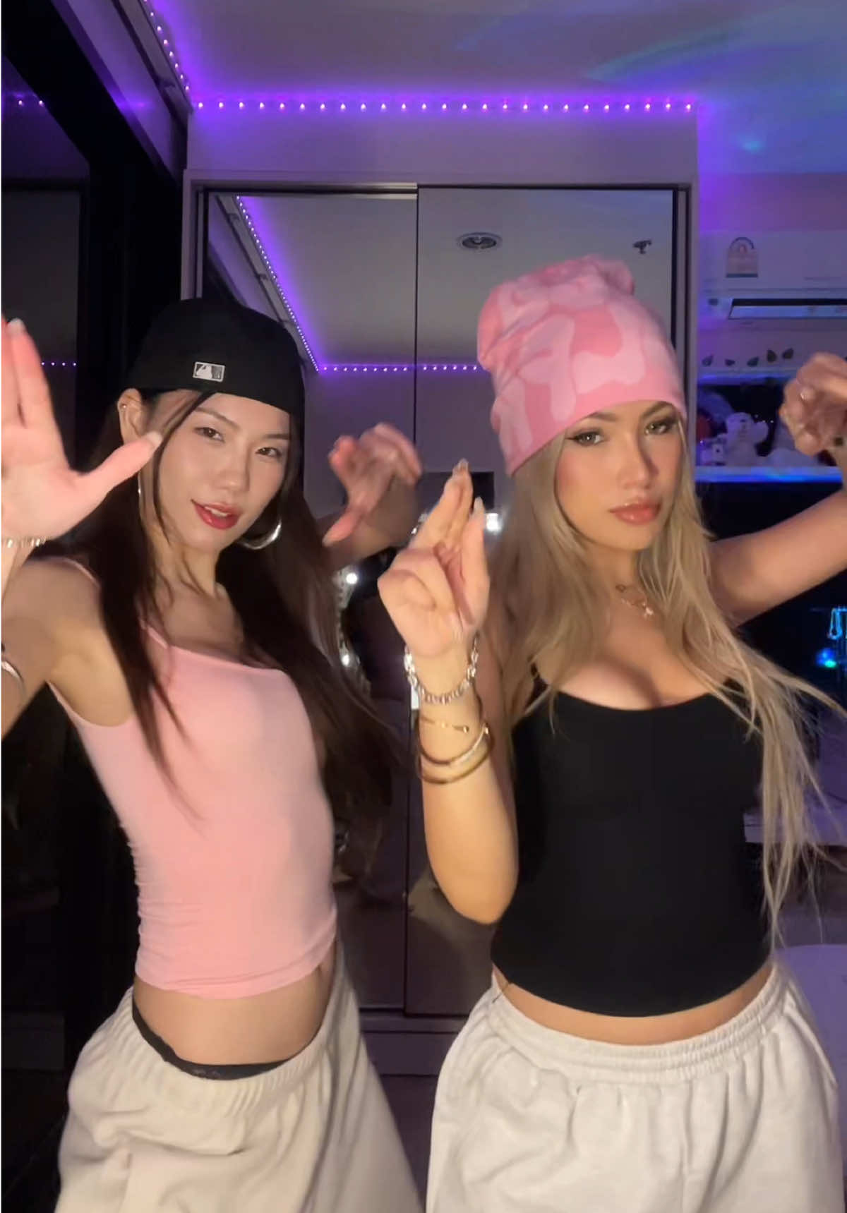 @Aliceaoys