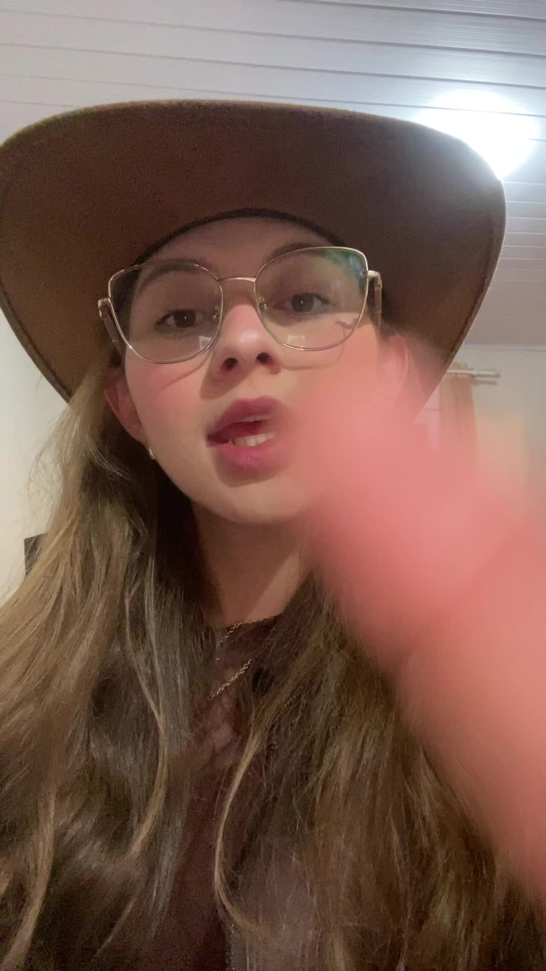 @_sarinha481_