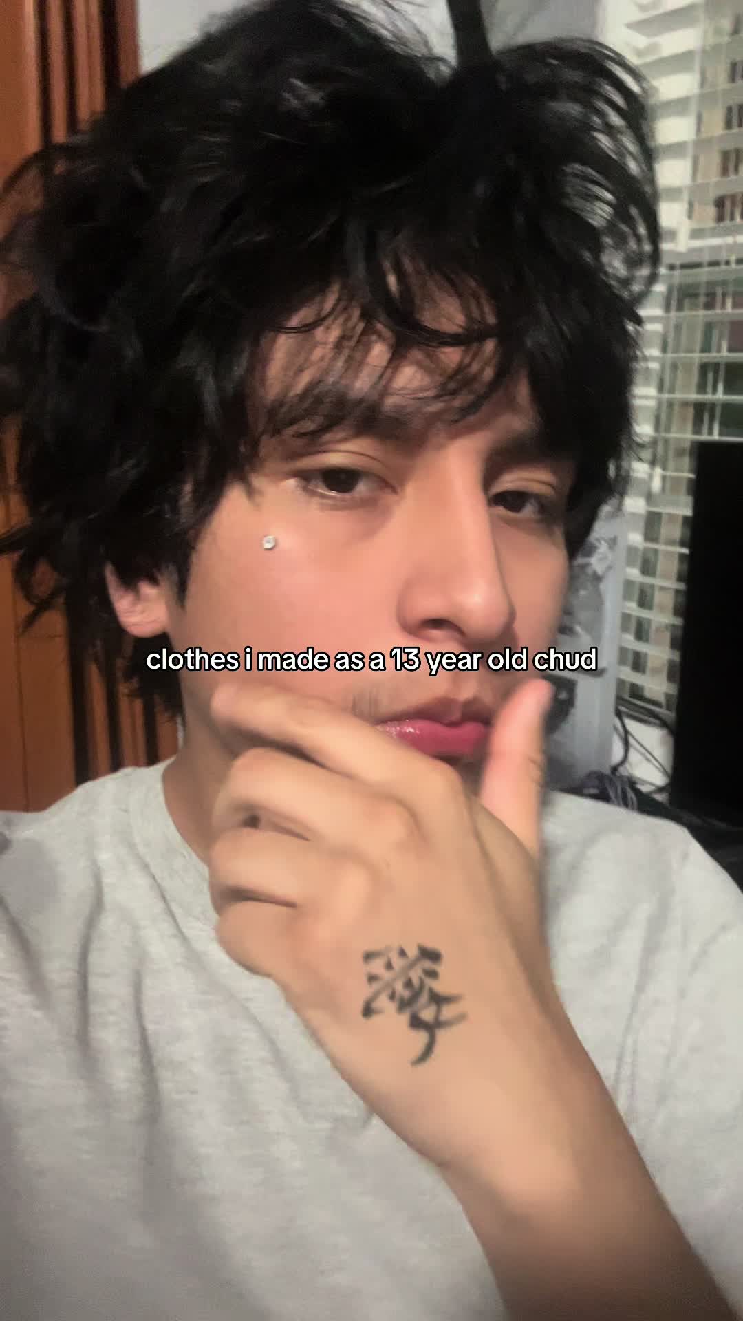 @⃟