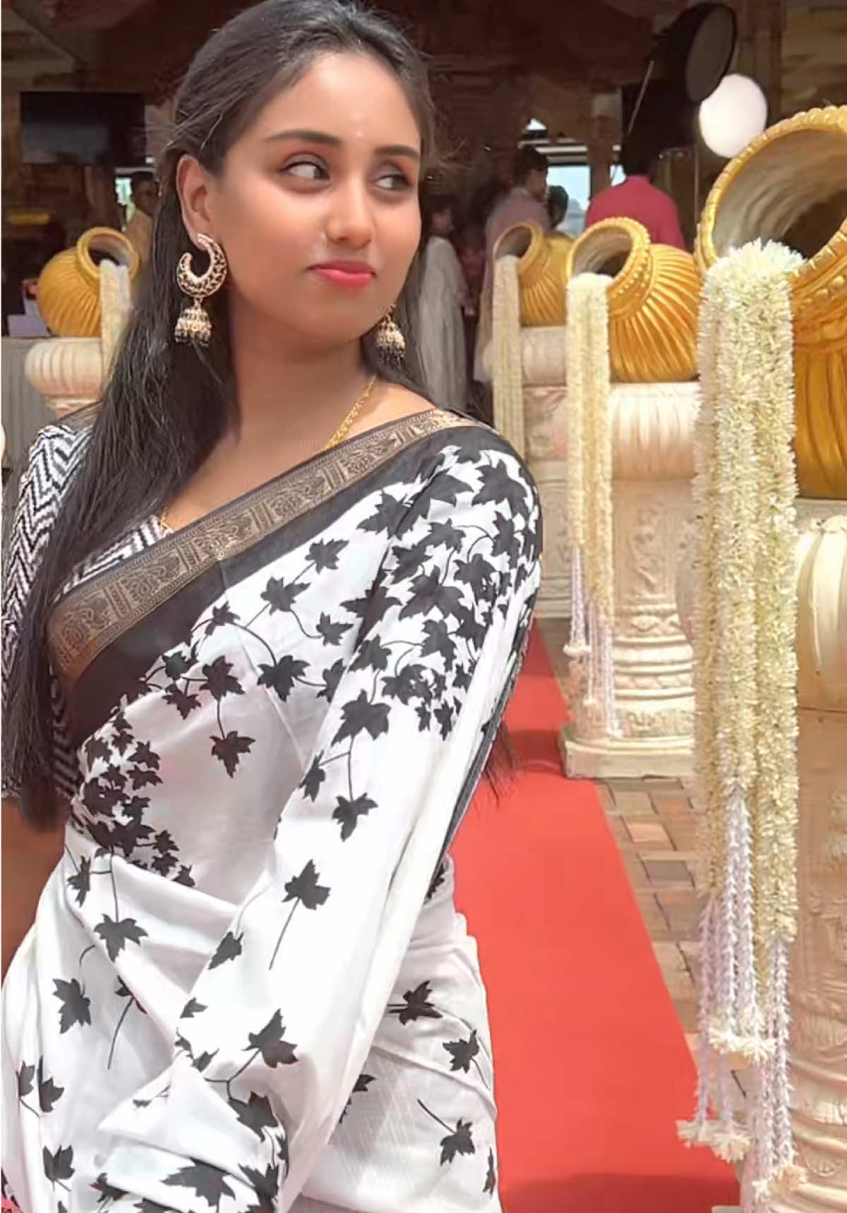@❦ சாய் ரெனிஷா ❦