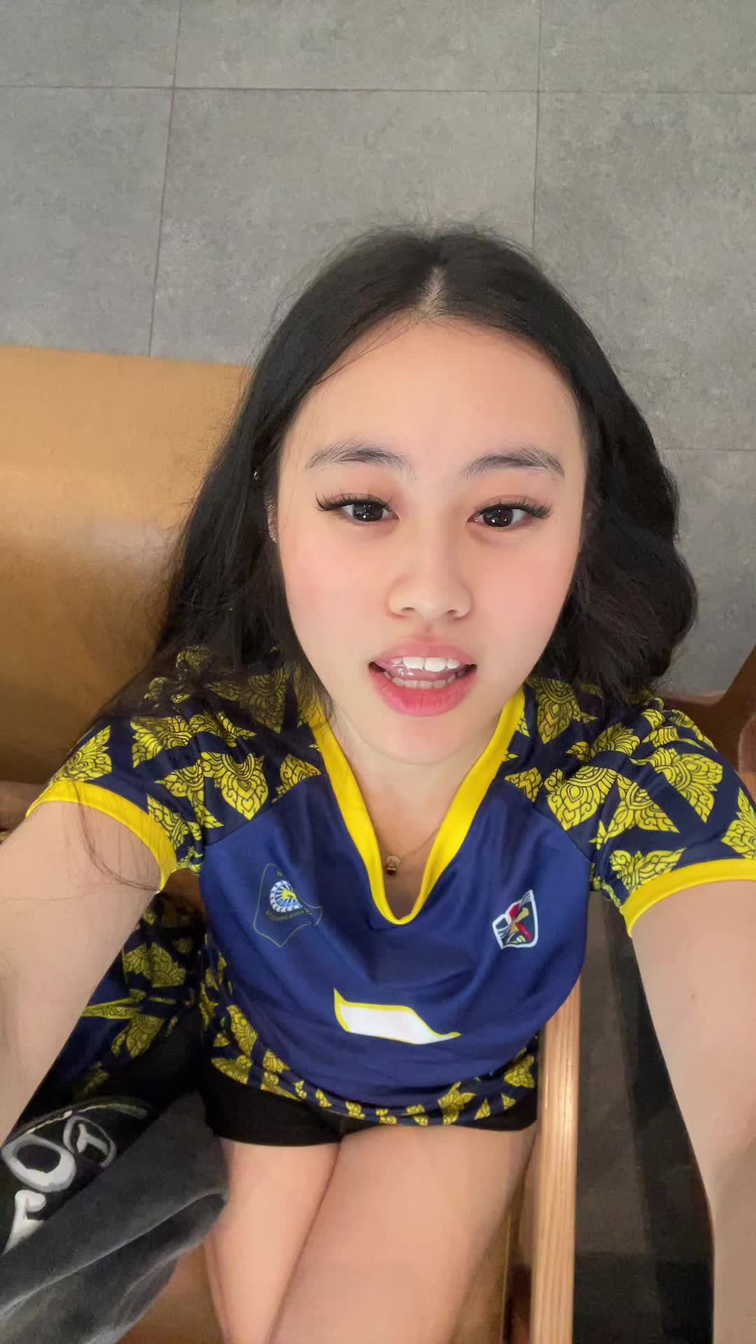 @mei โง.*โท