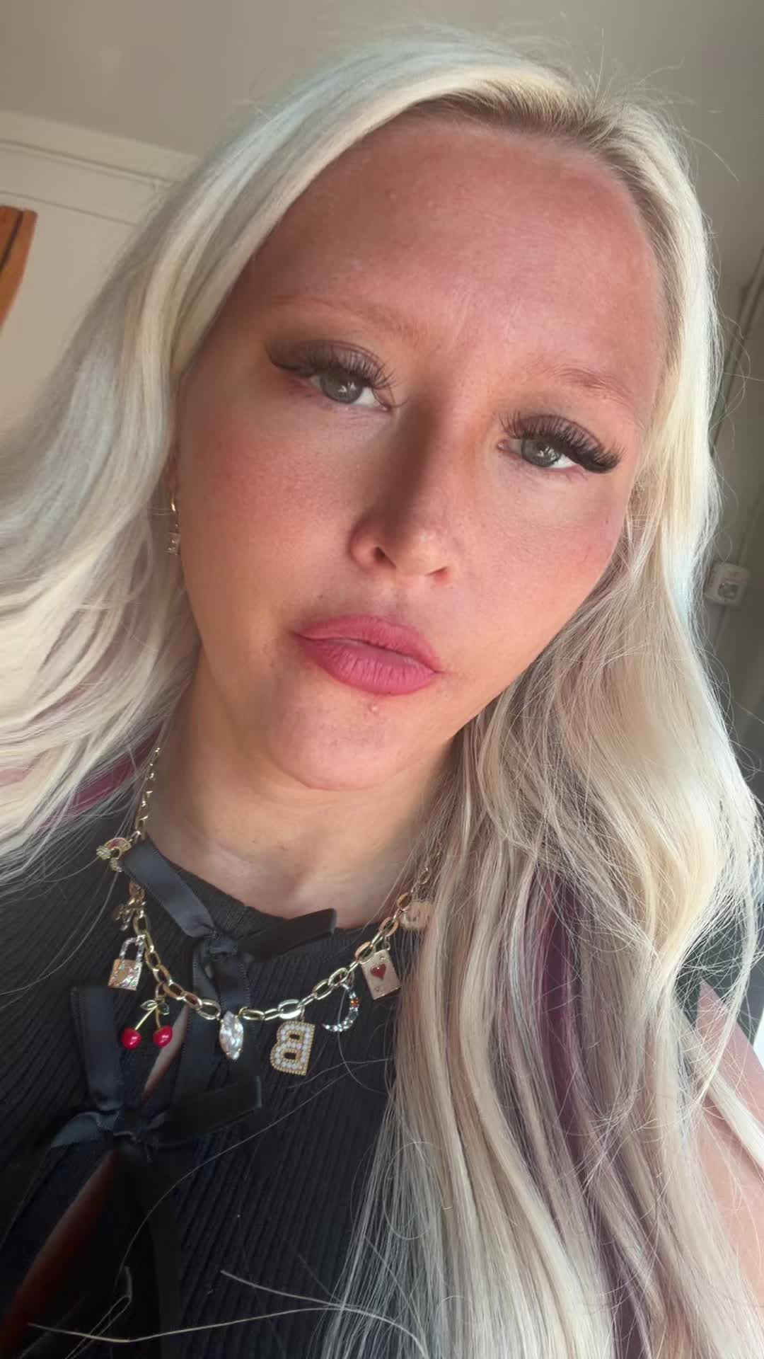 @Christian Nicole ๐
