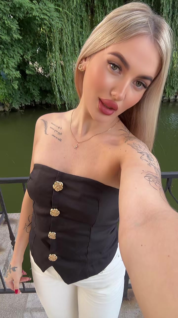 @BLONDY🕊️🤍