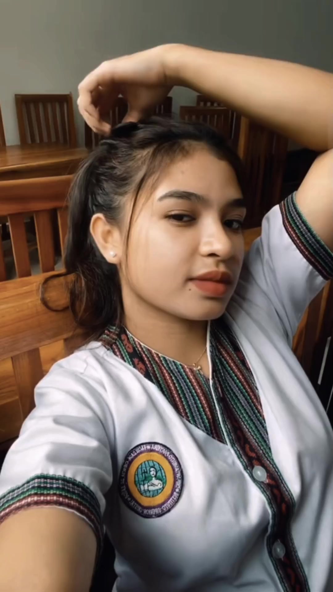 @Ω