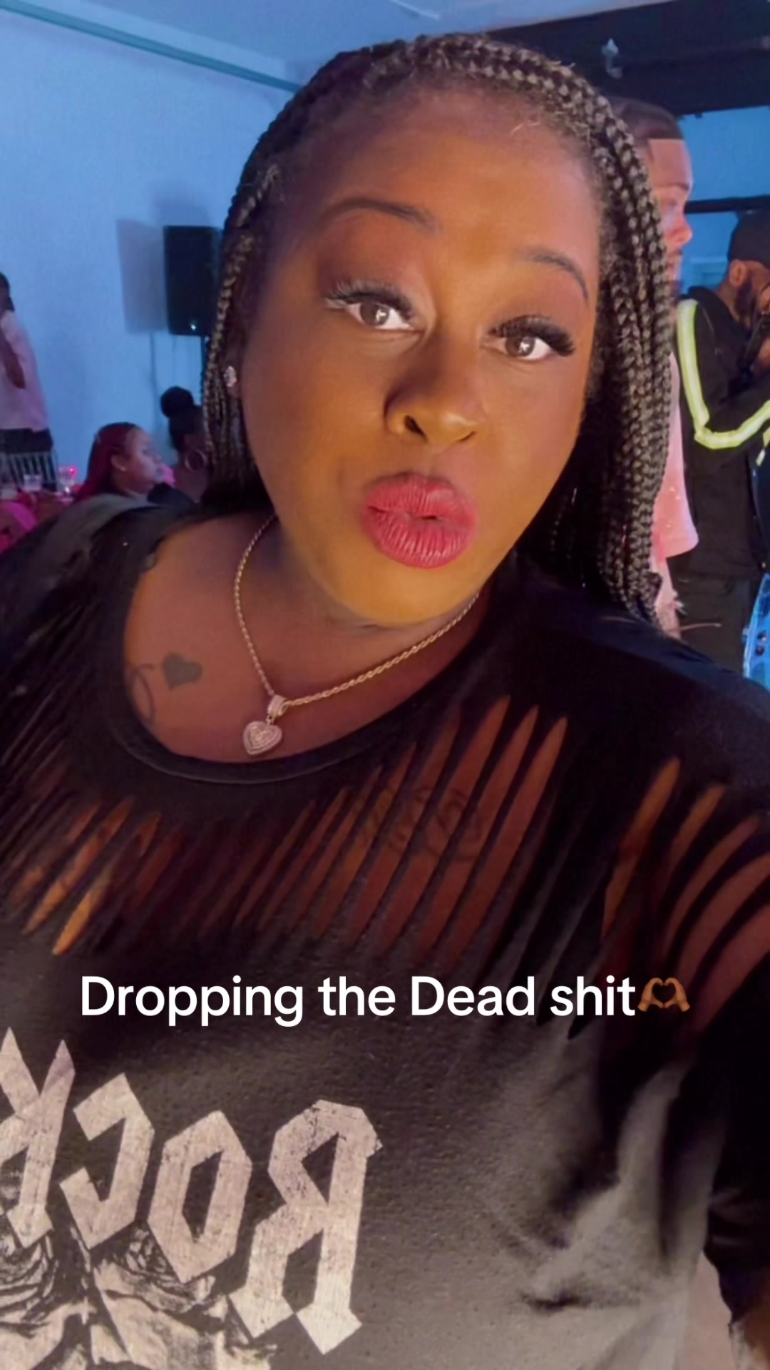 @AmomentWithDanni