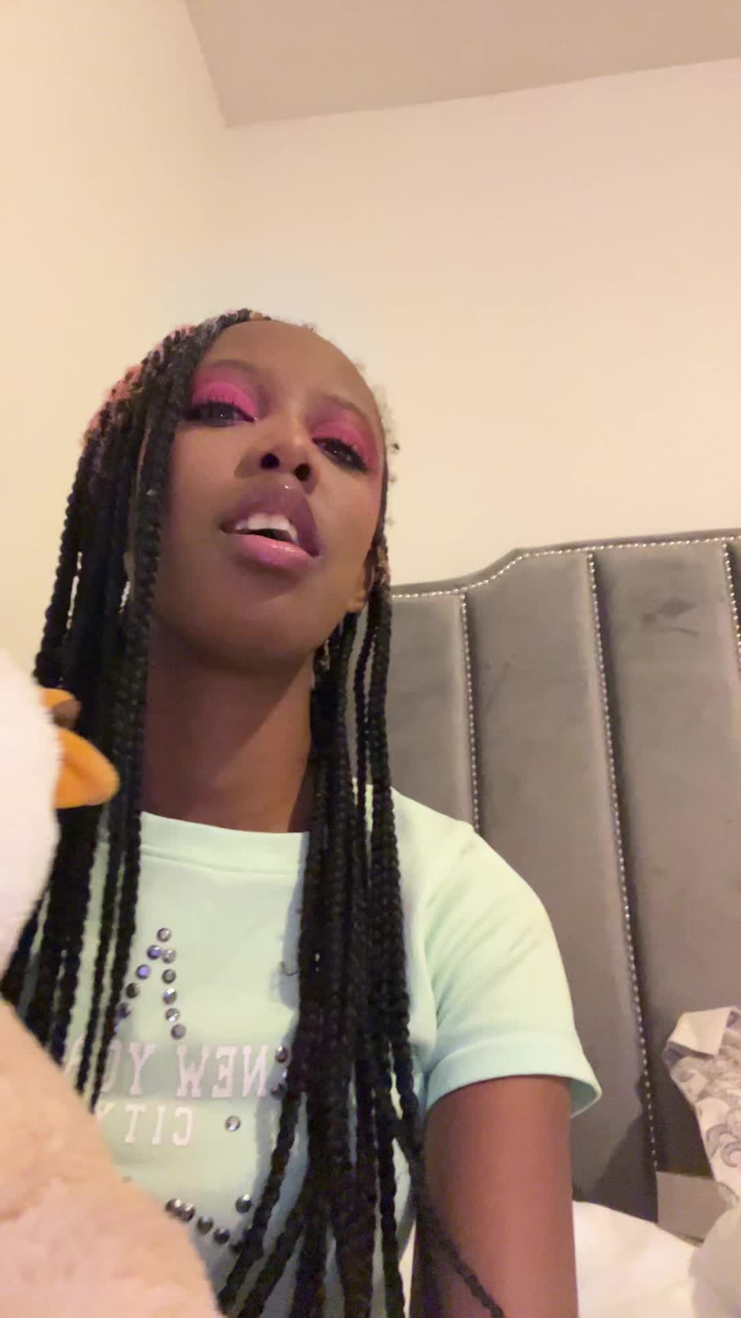 @Mommygabby08