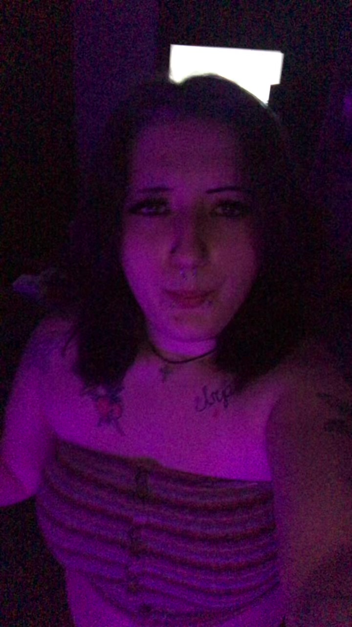 @🧛🏻&zwj;♀️𐕣 𝒜𝓃𝓃𝒶 𐕣🦇