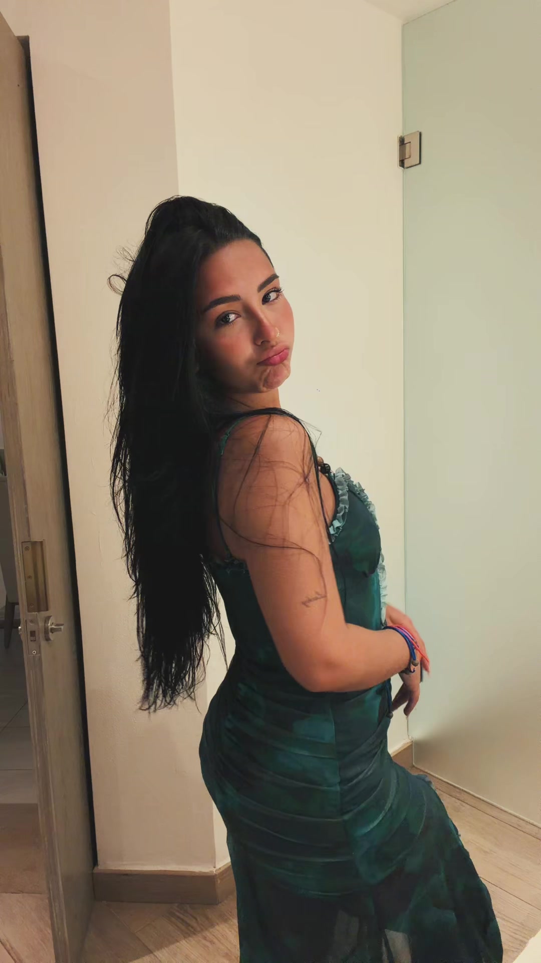 @thatafreitas