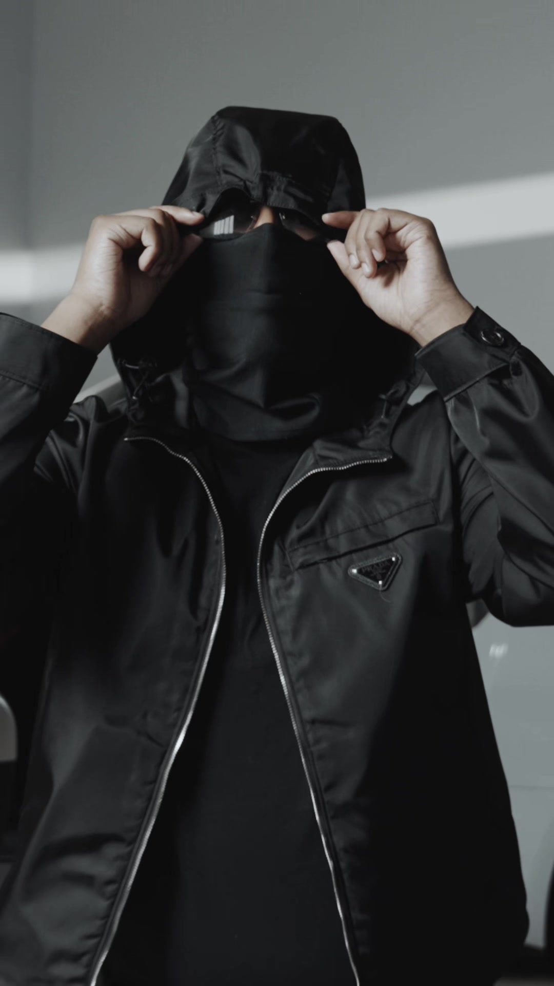 @HoodBlaq