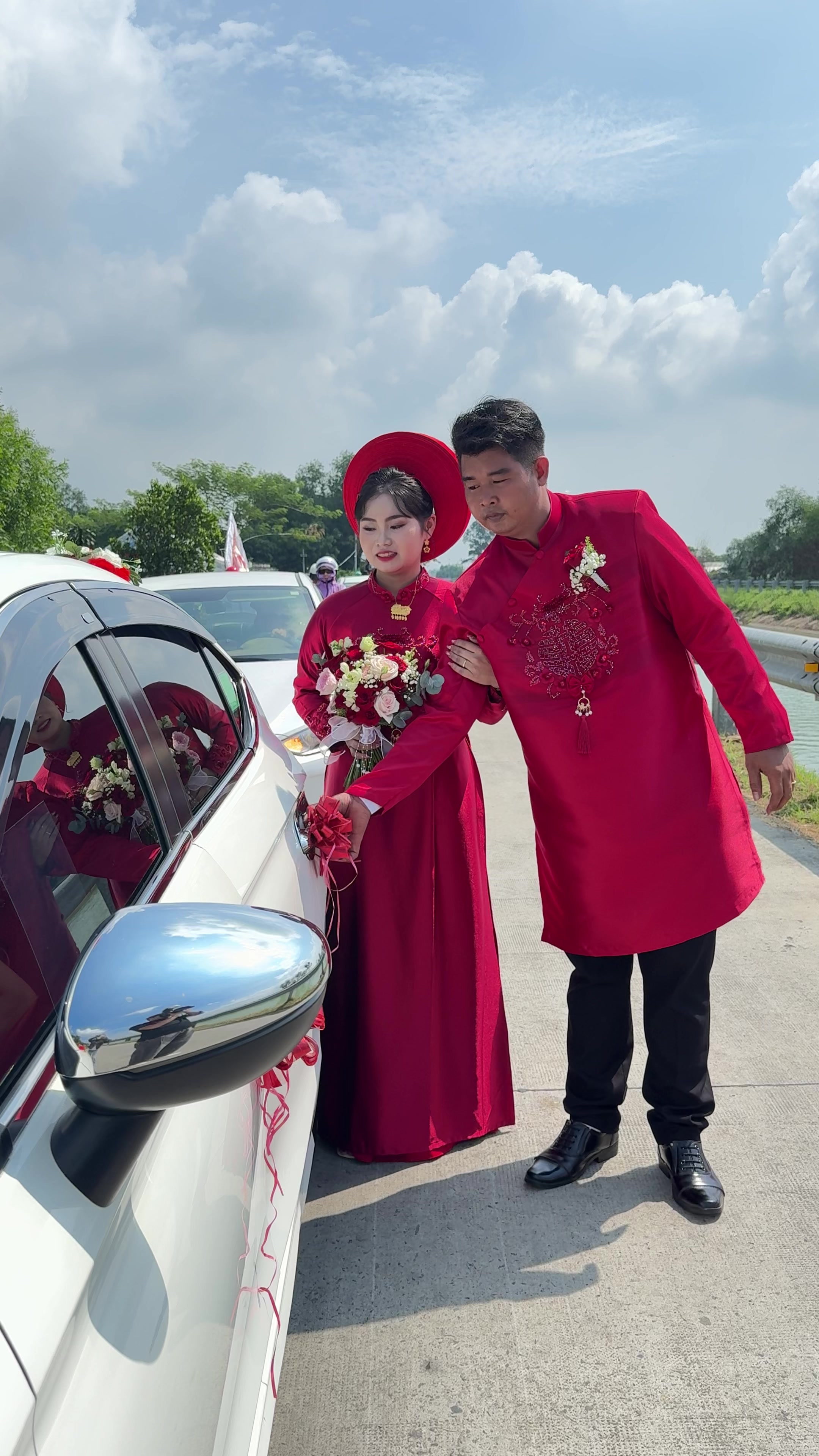@S&acirc;m Nguyễn s&agrave;i g&ograve;n &aacute;o cưới