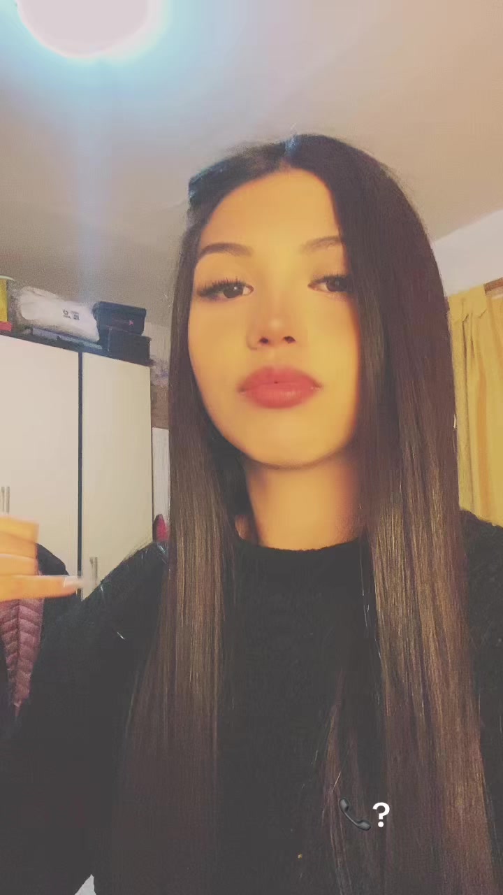@valeeeeeen🦋