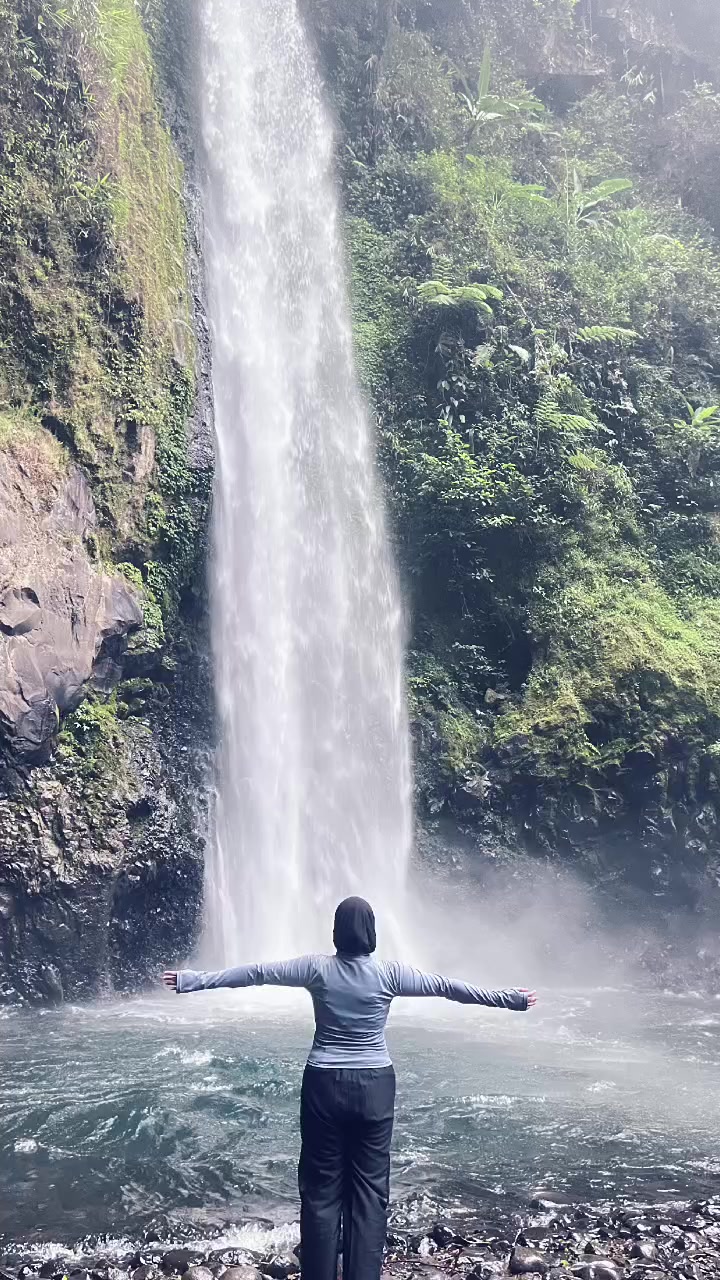 @2002🦋