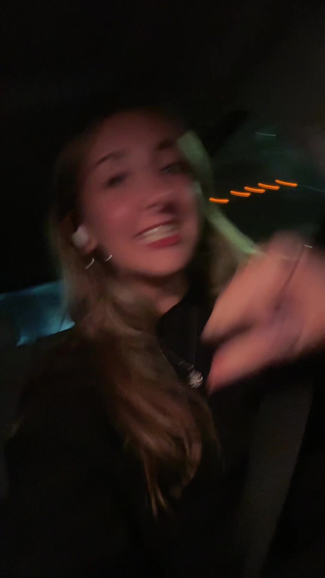 @lizzy