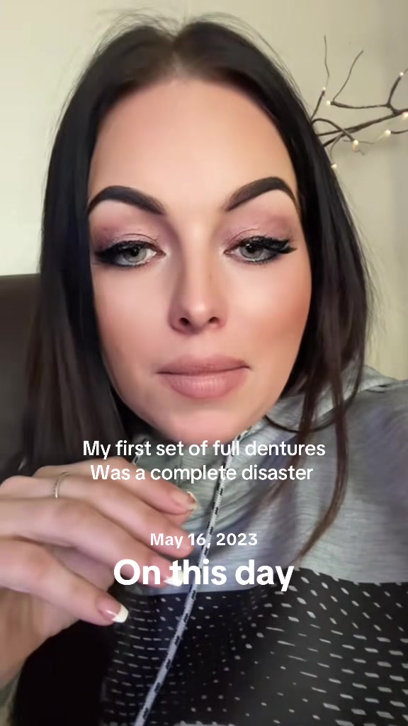 @To0thlessQueen💋