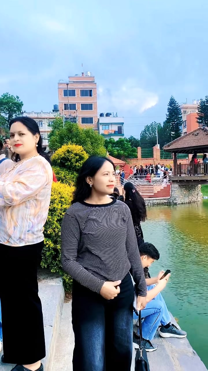 @samjana 👩&zwj;❤️&zwj;💋&zwj;👩💋💋💋