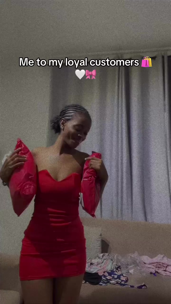 @Zellie🎀🤍🛍️