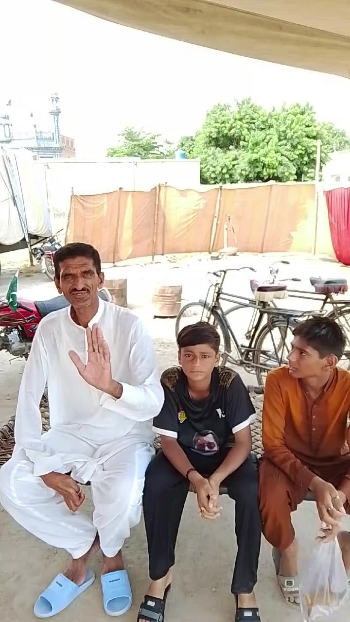 @m Khalid Abbas